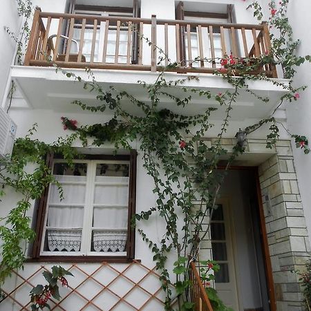 Aggela Guesthouse سكوبيلوس تاون المظهر الخارجي الصورة