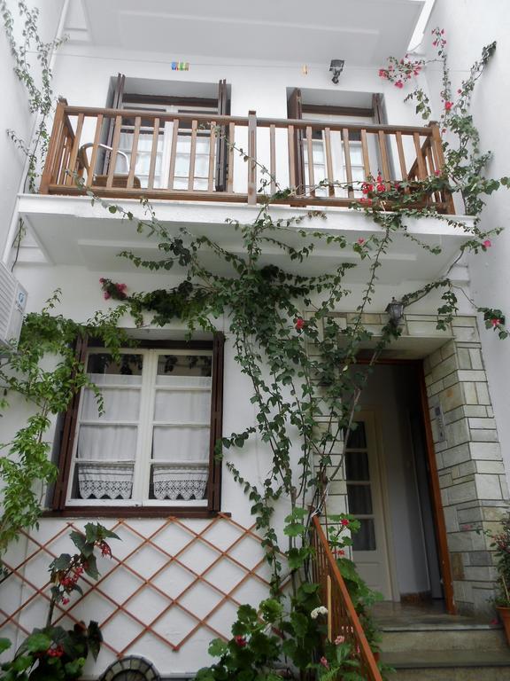 Aggela Guesthouse سكوبيلوس تاون المظهر الخارجي الصورة
