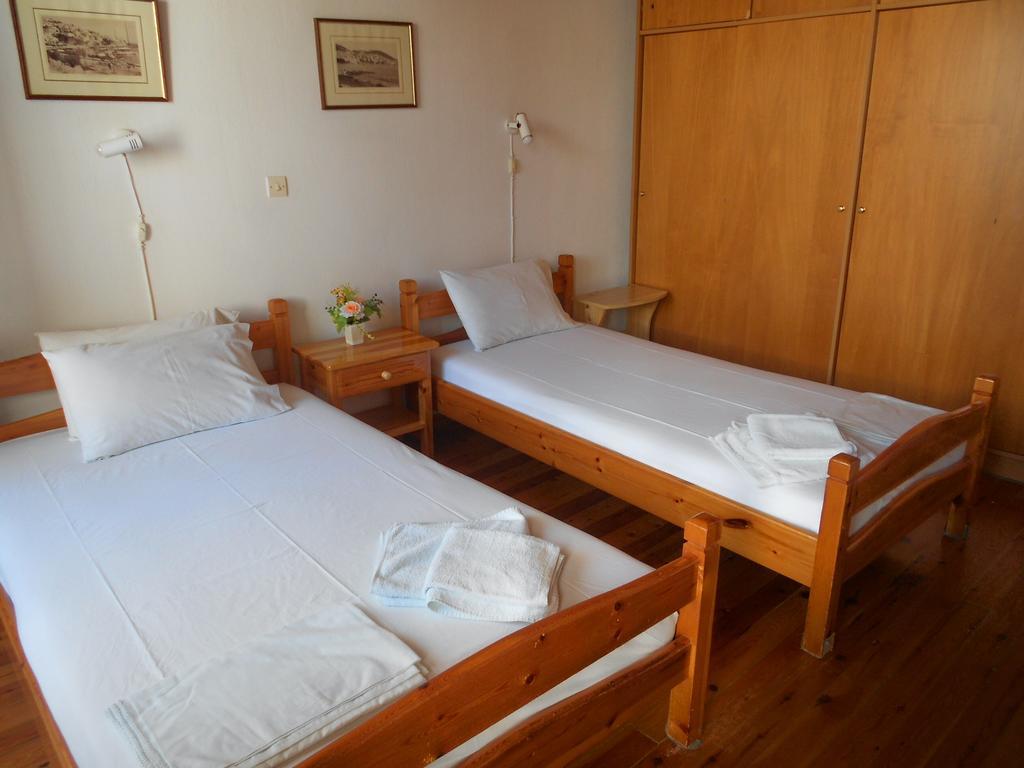 Aggela Guesthouse سكوبيلوس تاون الغرفة الصورة
