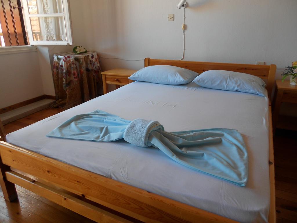 Aggela Guesthouse سكوبيلوس تاون الغرفة الصورة